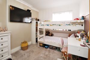 Craigfield Avenue- click for photo gallery